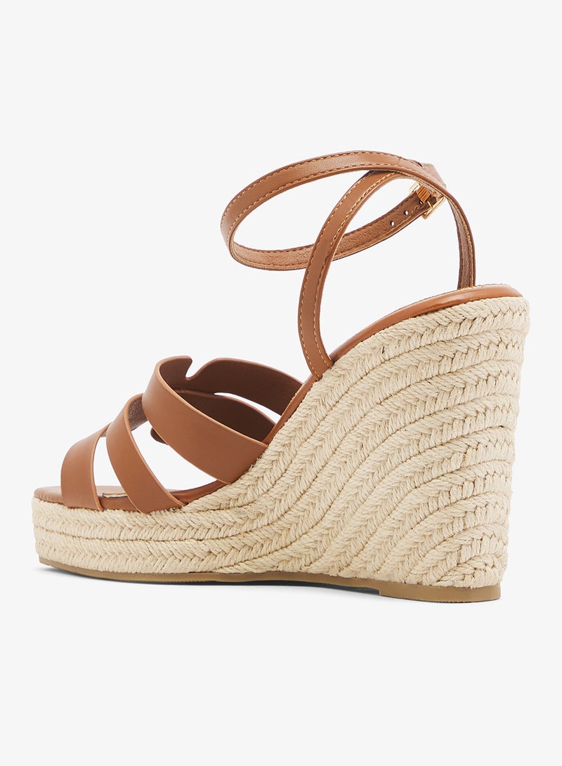 جلاموروس صنادل إسفين بكعب إسبادريل بلون تان - Image 3